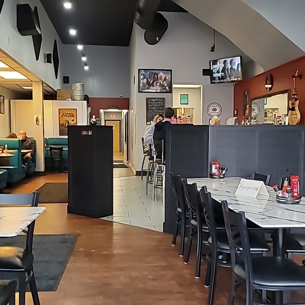 Vinyl Tap and Table, Mishawaka Bar & Grill